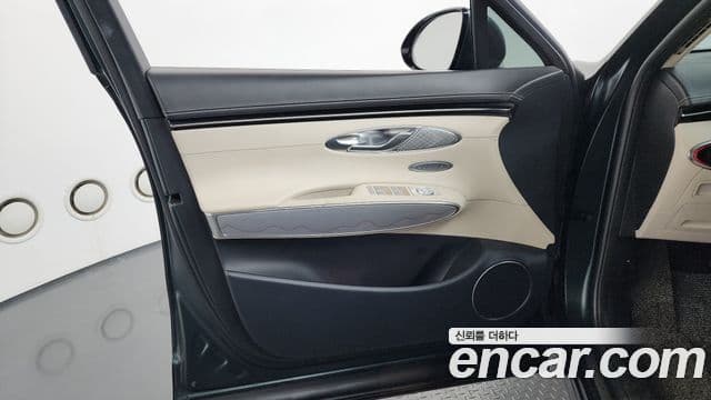 Genesis GV70 2021 — Şəkil 39/41