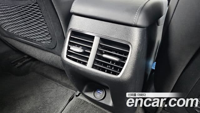Hyundai Sonata 2022 — ფოტო 19/20