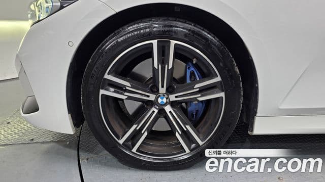 BMW 3 Series 2023 — фото 5 из 20