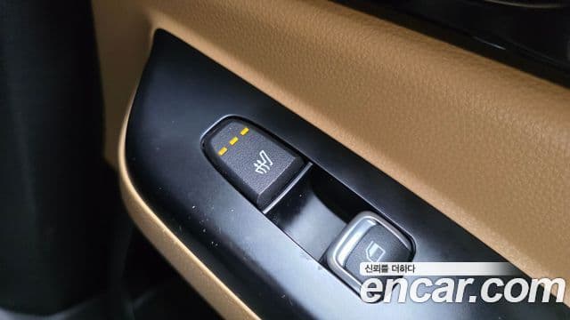 Kia Carnival 2022 — Фото 19/20