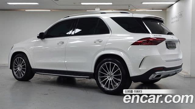 Mercedes-Benz GLE-Class 2025 — Фото 1/20