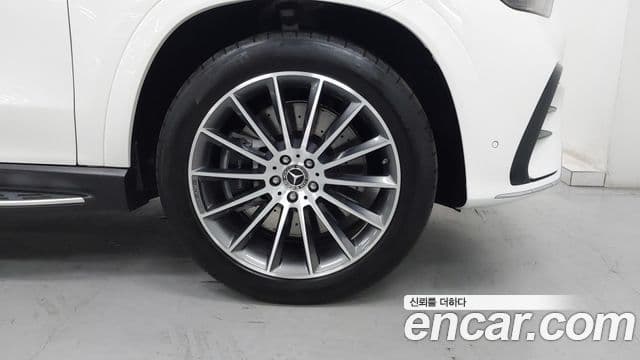 Mercedes-Benz GLE-Class 2025 — Фото 4/20
