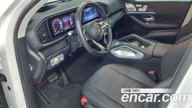 Mercedes-Benz GLE-Class 2025 — Фото 14/20