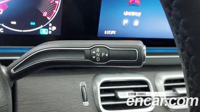 Mercedes-Benz GLE-Class 2025 — Фото 19/20