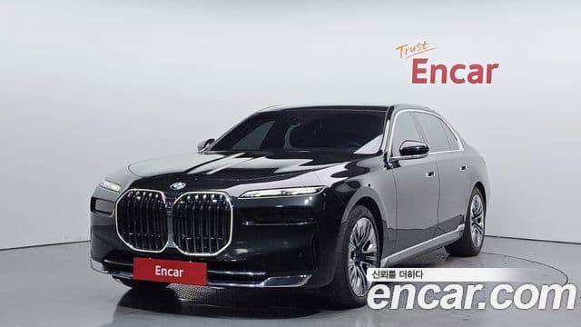 BMW 7 Series 2023 — Photo 2/20