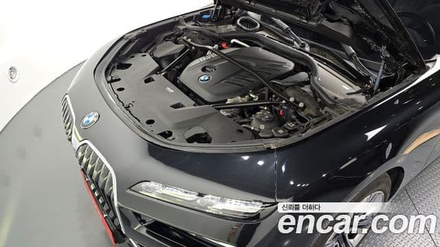 BMW 7 Series 2023 — Photo 7/20