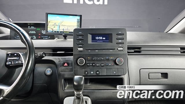 Hyundai Staria 2021 — Şəkil 15/20