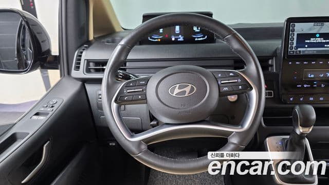 Hyundai Staria 2024 — фото 12 из 20