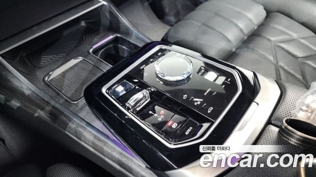 BMW 7 Series 2023 — фото 9 из 20