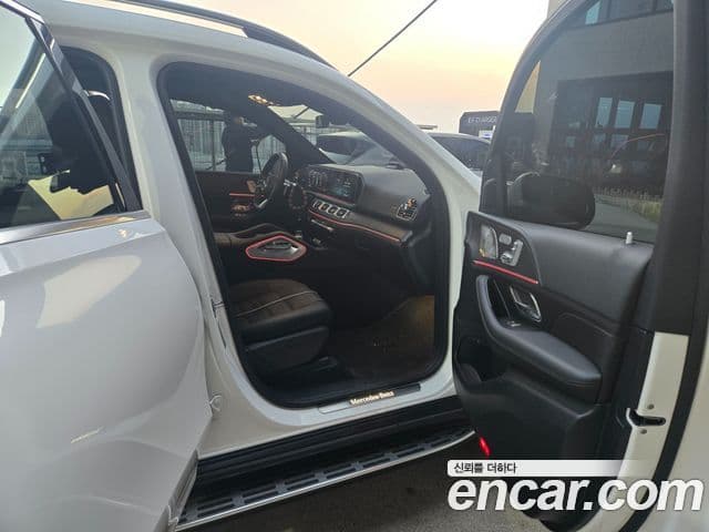 Mercedes-Benz GLS-Class 2025 — Фото 16/16