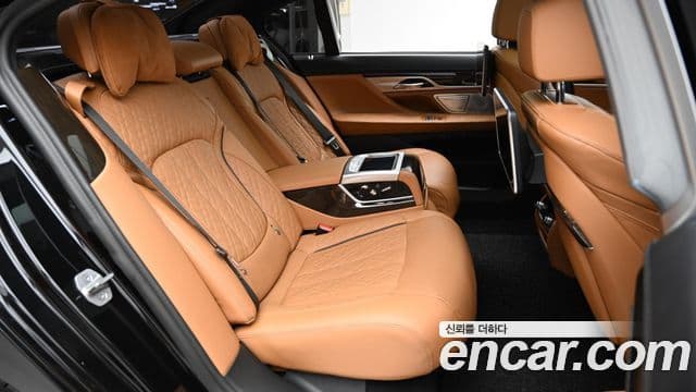 BMW 7 Series 2022 — ფოტო 12/20
