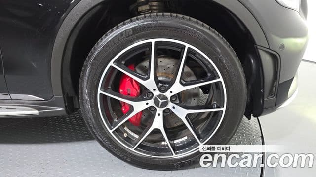 Mercedes-Benz GLC-Class 2020 — Photo 21/32