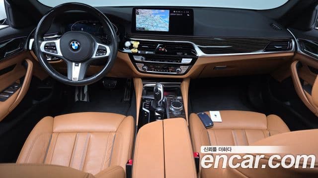 BMW 5 Series 2021 — ფოტო 7/20