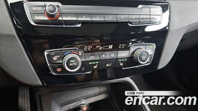 BMW X1 2019 — Photo 1/20