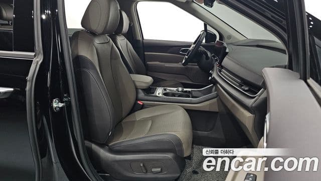 Kia Carnival 2025 — Şəkil 10/20