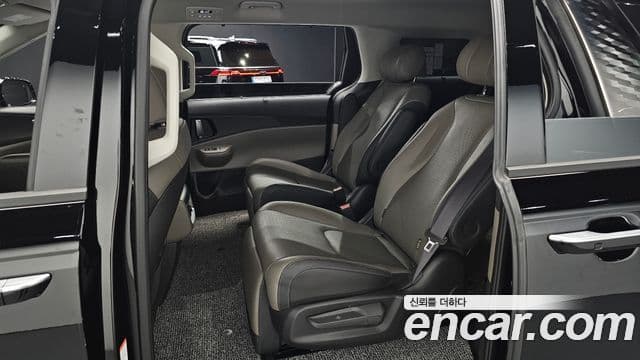 Kia Carnival 2025 — Şəkil 12/20