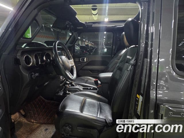 Jeep Wrangler 2020 — Şəkil 11/18