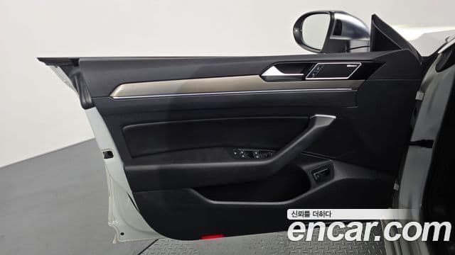 Volkswagen Arteon 2019 — Şəkil 11/34