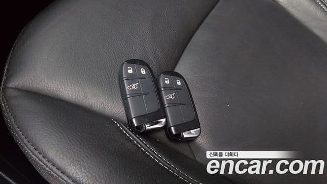 Jeep Renegade 2022 — Photo 17/32