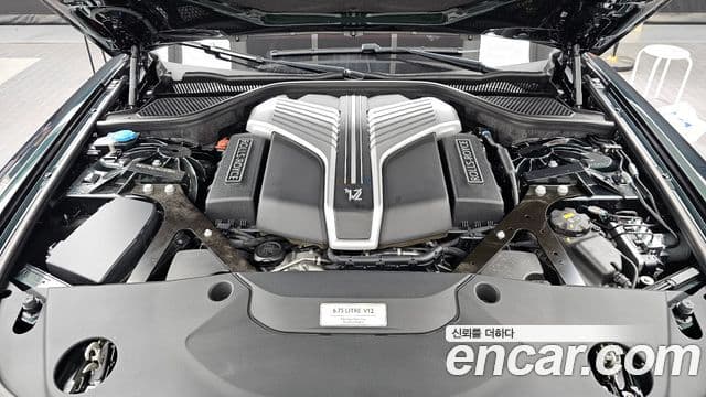 Rolls-Royce Ghost 2022 — фото 6 из 20