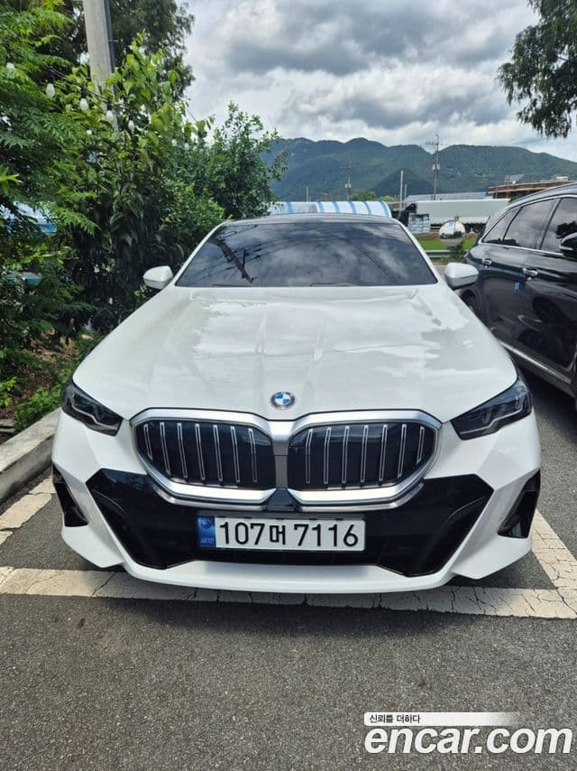 BMW 5 Series, 2024