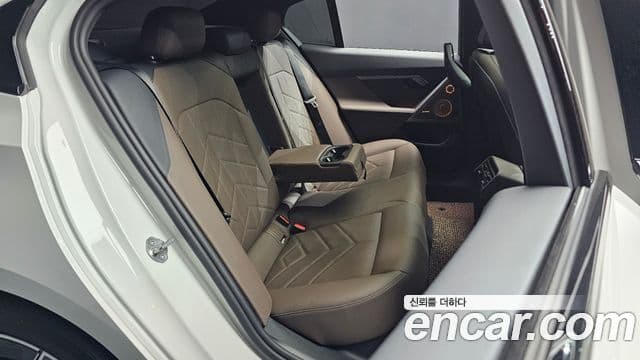 BMW 5 Series 2024 — Şəkil 11/20