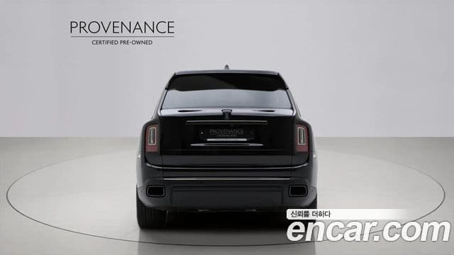 Rolls-Royce Cullinan 2023 — ფოტო 4/20