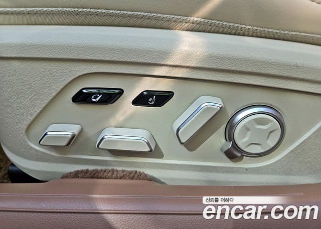 Hyundai Grandeur 2022 — Фото 15/20