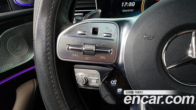 Mercedes-Benz GLE-Class 2021 — ფოტო 17/20