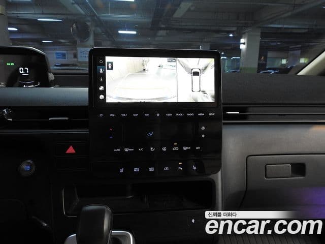 Hyundai Staria 2024 — Şəkil 8/20