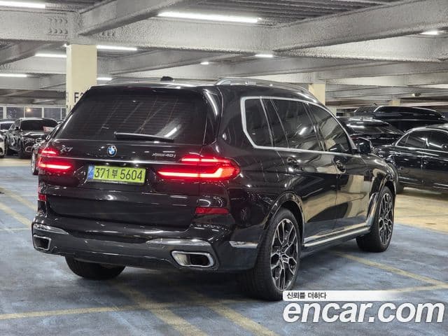 BMW X7 2025 — Фото 1/20