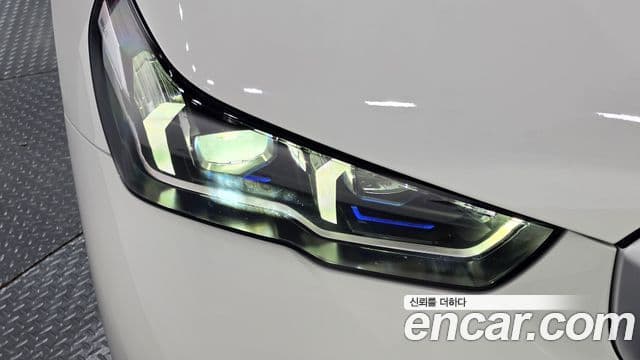 BMW 5 Series 2025 — Photo 23/38
