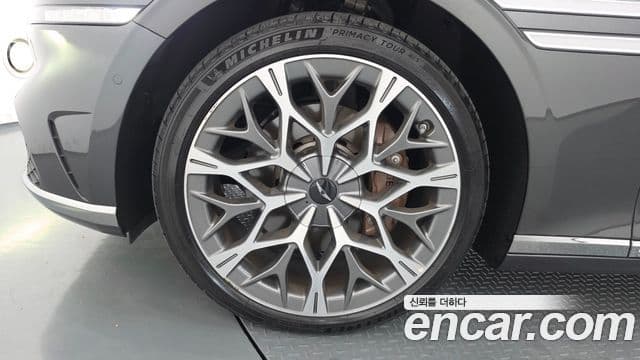 Genesis G90 2024 — Photo 10/39