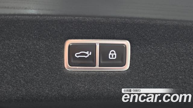 Genesis G90 2024 — Photo 17/39