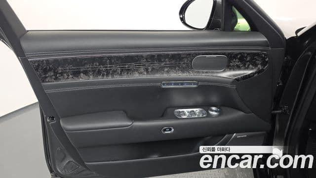 Genesis G90 2024 — Photo 29/39