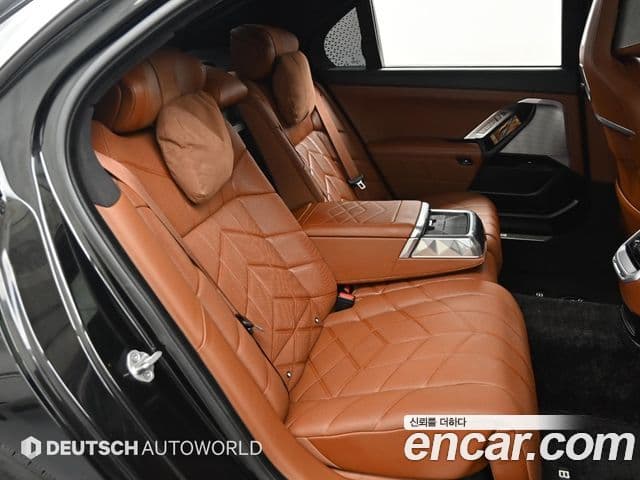 BMW 7 Series 2023 — Photo 15/20