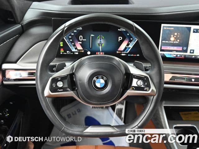 BMW 7 Series 2023 — Photo 12/20