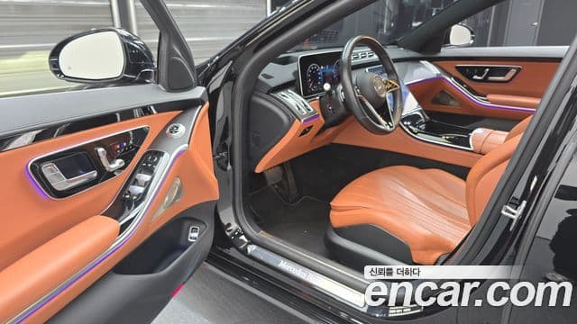 Mercedes-Benz S-Class 2024 — Photo 16/32