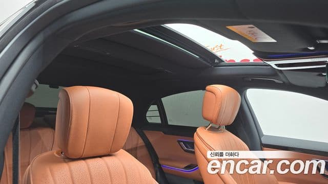 Mercedes-Benz S-Class 2024 — Photo 10/32
