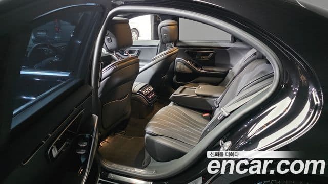 Mercedes-Benz S-Class 2021 — ფოტო 29/34