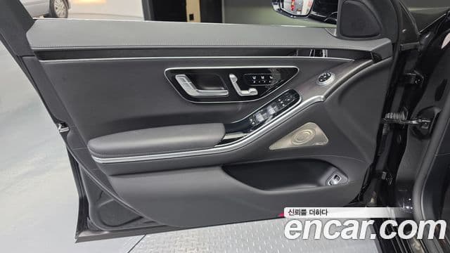 Mercedes-Benz S-Class 2021 — ფოტო 33/34