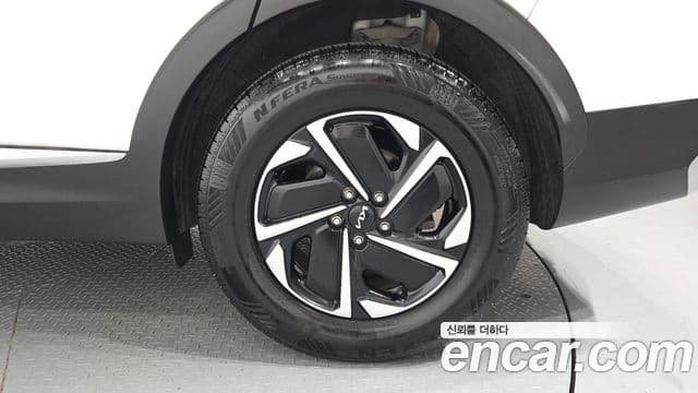 Kia Sportage 2022 — ფოტო 24/36