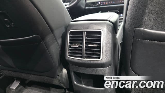 Kia Sportage 2022 — ფოტო 7/36