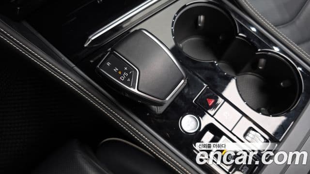 Volkswagen Touareg 2024 — Photo 28/36