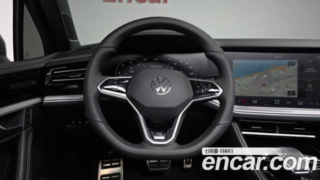 Volkswagen Touareg 2024 — Photo 22/36