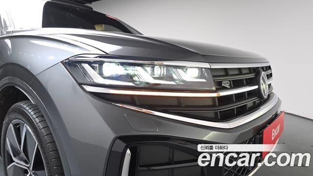 Volkswagen Touareg 2024 — Photo 19/36