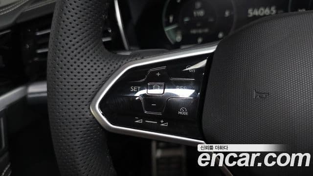 Volkswagen Touareg 2024 — Photo 18/36