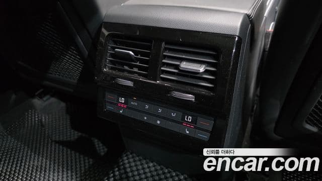 Volkswagen Touareg 2024 — Photo 4/36