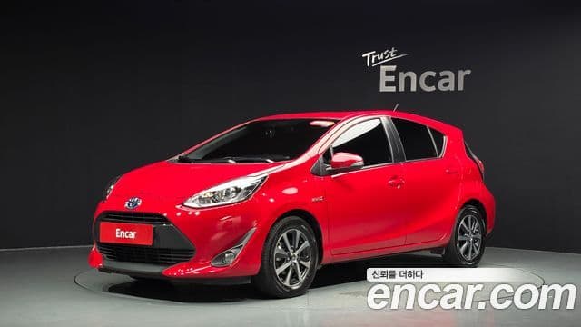 Toyota Prius C 2019 — Şəkil 21/31