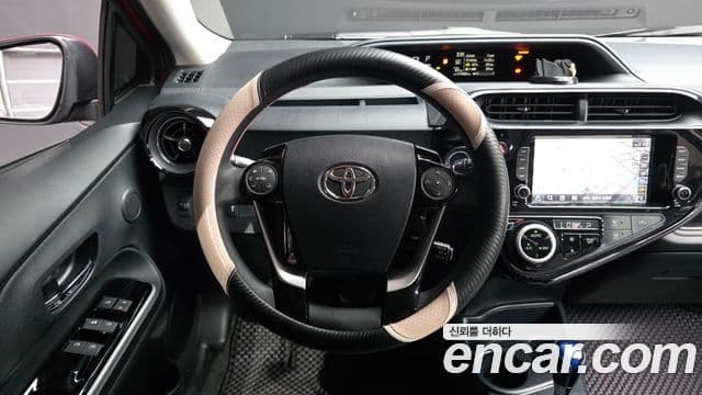 Toyota Prius C 2019 — Şəkil 30/31